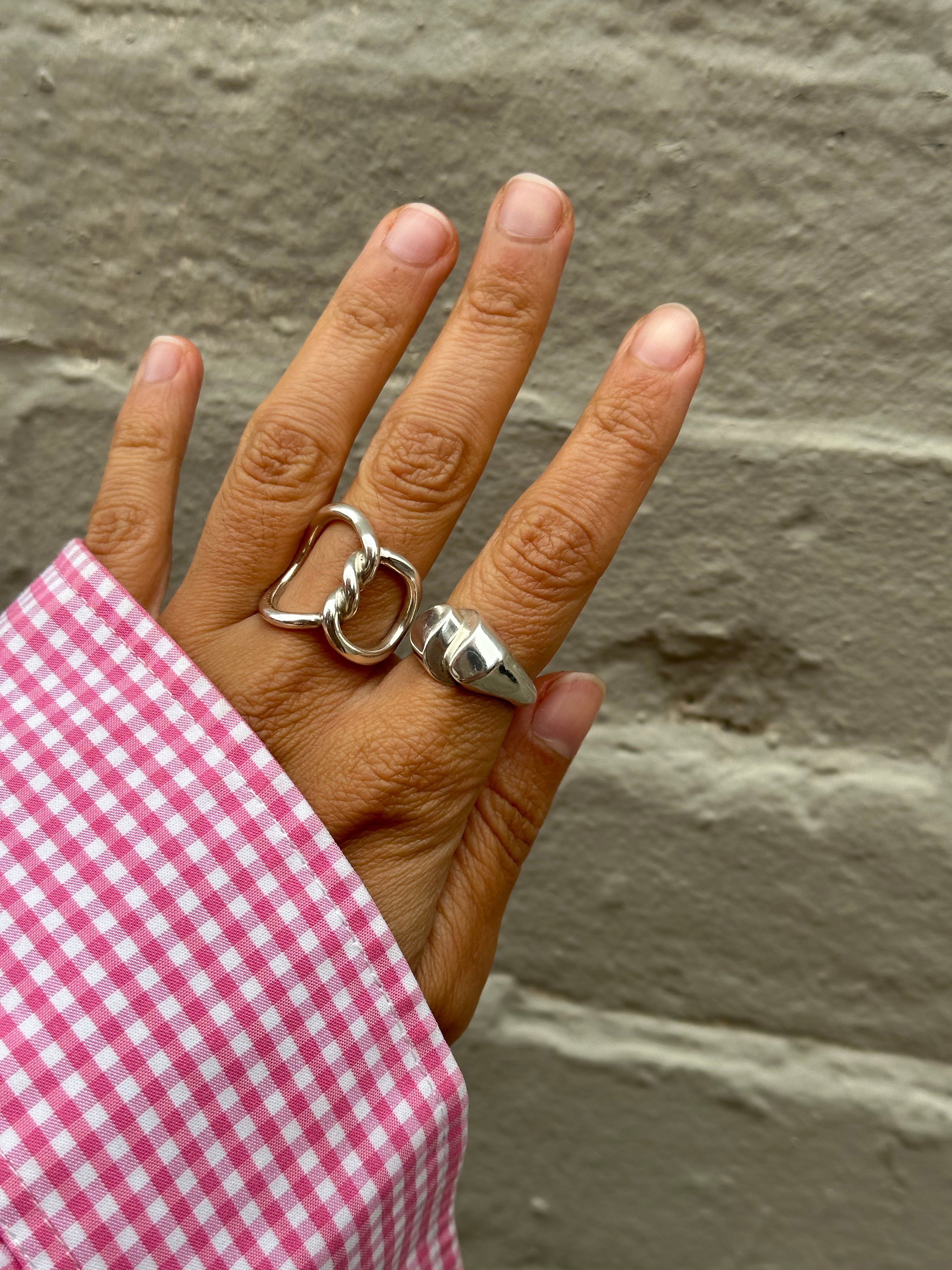 Bond Stacking Ring